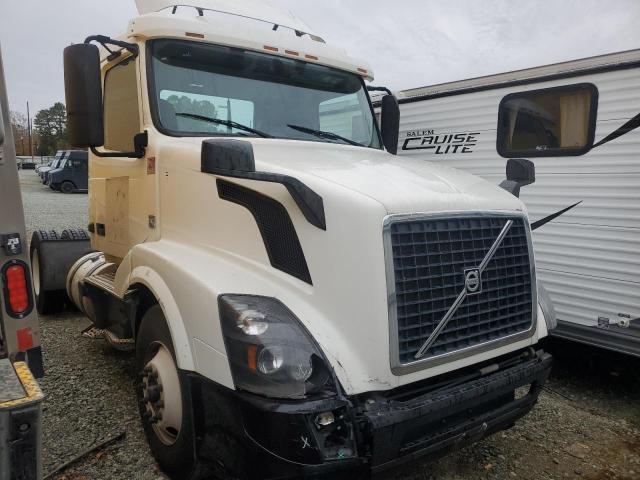 2018 VOLVO VN VNL — VIN 4V4N39EG7JN996462