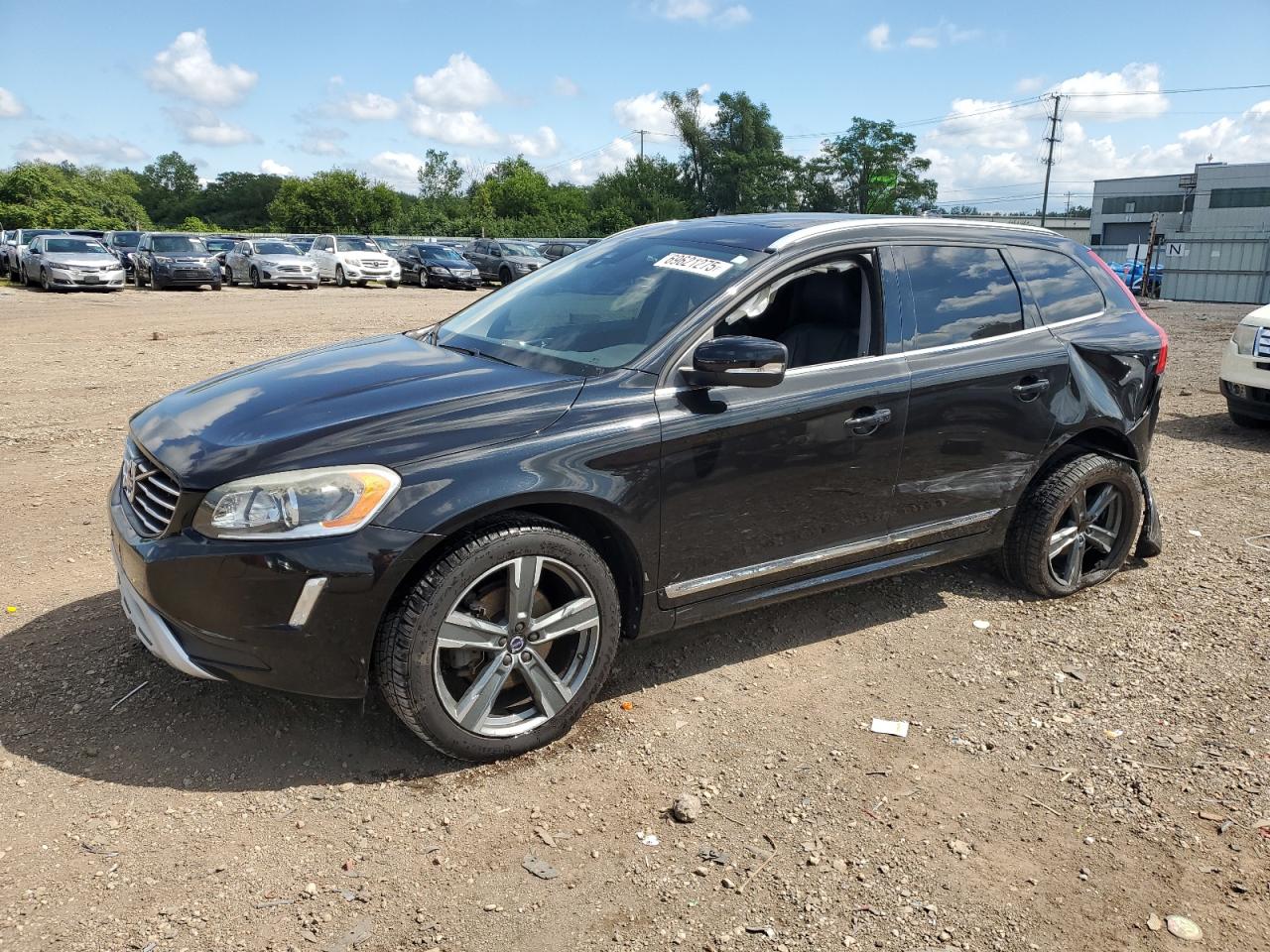 2017 VOLVO XC60 — VIN YV449MRR4H2064331